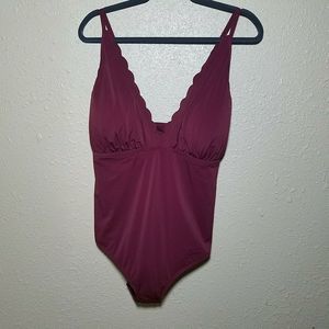 La Blanca Swimsuit 22W Tummy Control Scalloped Deep V